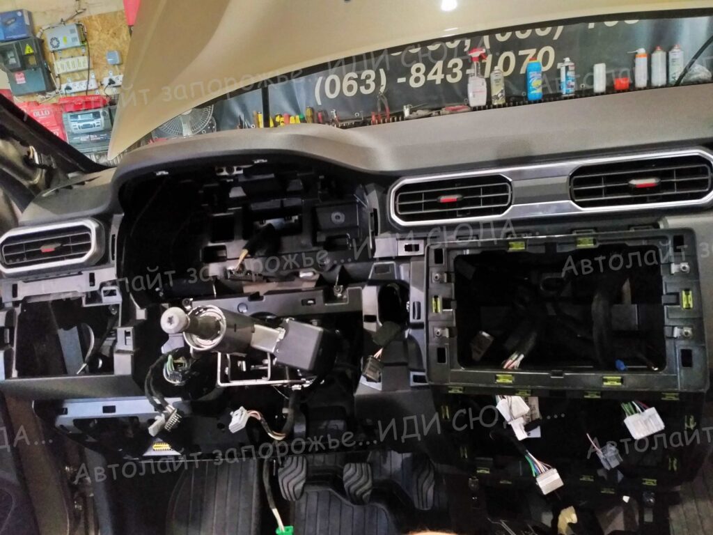 Renault duster шумоизоляция двери, торпеды. 3 🚩AVTOLIGHT🚩КАЧЕСТВО&nbsp;💯‼ Студия Автолайт Качественный автосвет в Запорожье
